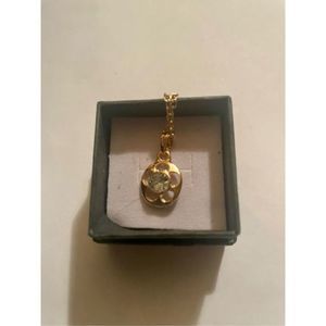 WHITE SAPPHIRE GOLD FLOWER NECKLACE